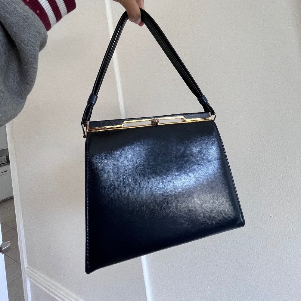 SOLD navy blue 1950s 1960s leather clasp purse